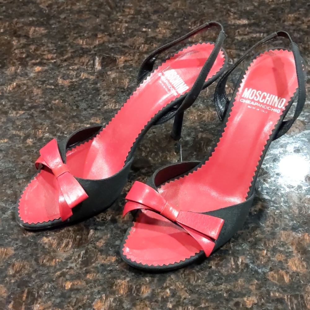Moschino sandals size 8.5
